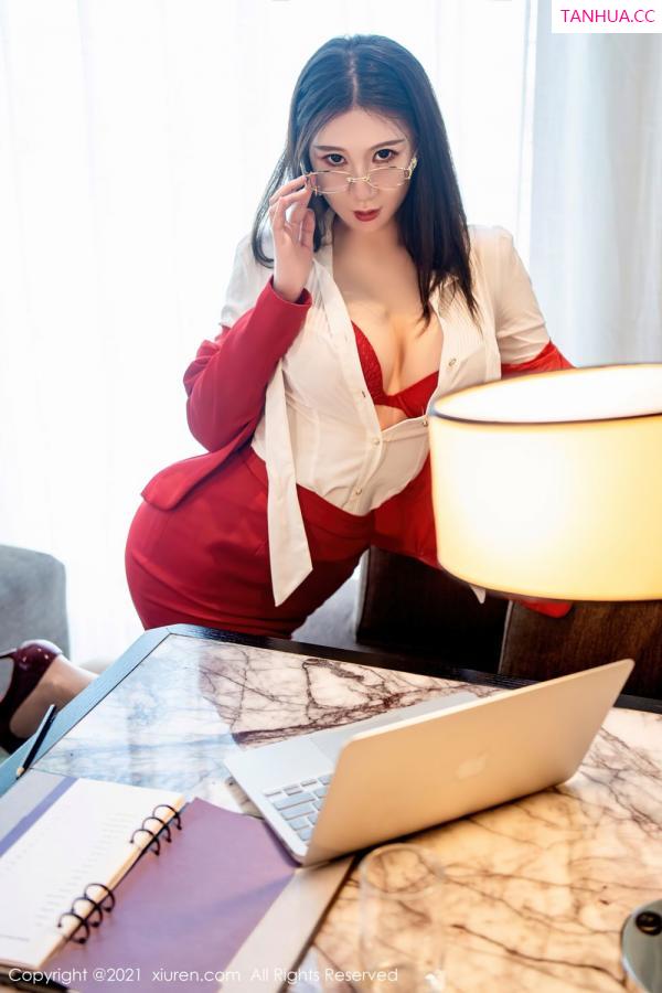 Coral 顾乔楠 秘书小姐姐顾乔楠 红色内衣魔鬼身材第28张图片